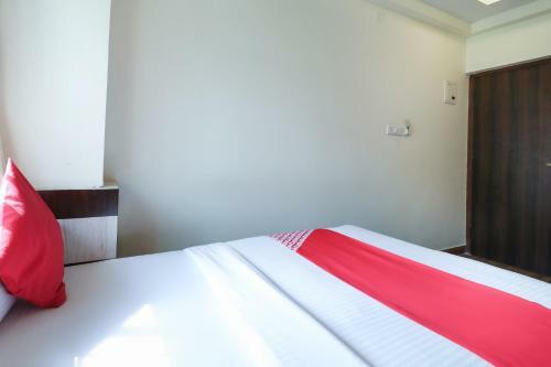 Hotel Oyo 36197 Royal Wood