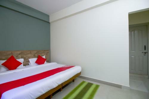 Hotel Oyo 67007 Manyu Inn