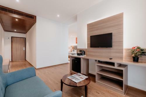 Velvette Hotel