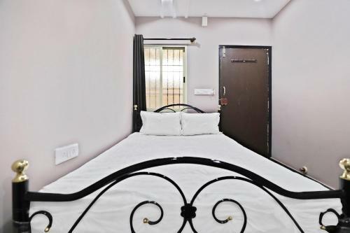 Hotel Spot On 39359 S R Comforts