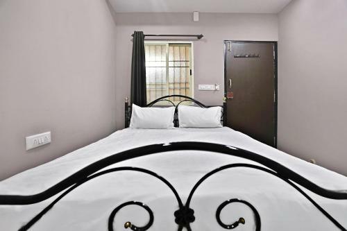 Hotel Spot On 39359 S R Comforts