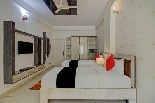 Hotel Capital O 76397 The Premium