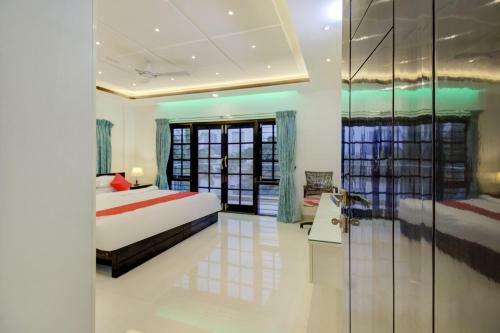 Hotel Oyo 77537 S A Comforts