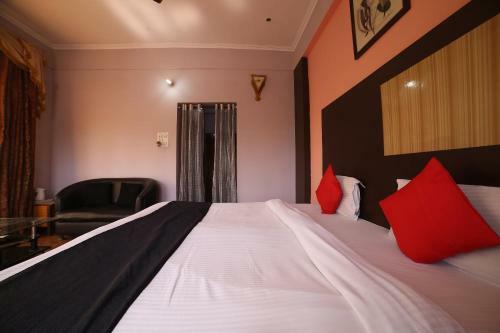 Capital O 38730 Hotel Mansarovar Deluxe