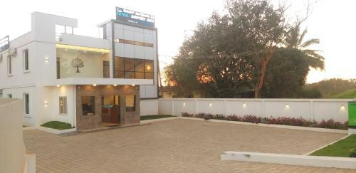 Hotel Airport City