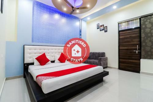Oyo 60720 Hotel Regal Palace
