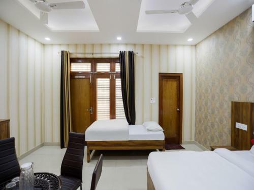 Capital O 79387 Hotel City Star And Restro