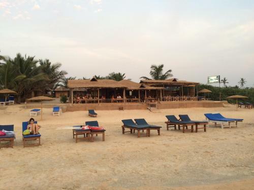Hotel Blue Corner Beach Huts & Restaurant