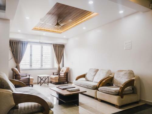 D' Manor Service Apartment