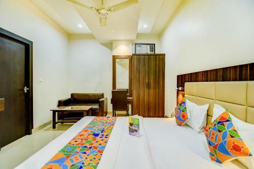 Fabhotel Solitaire Inn Tilak Nagar
