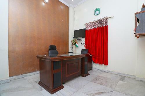 Hotel Oyo 23379 Chandra Banquet