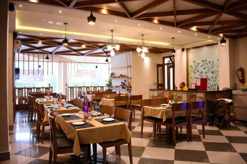 Aaroham The Watergate Hotel Bhimtal