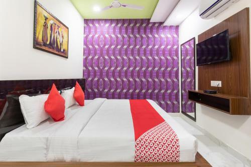 Hotel Oyo 27867 Savitri Regency