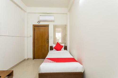 Capital O 47403 Hotel Manjeet