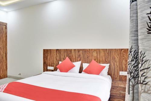 Oyo 40146 Hotel Continental