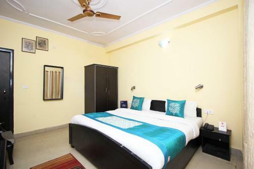 Oyo 4109 Hotel Traveller Inn