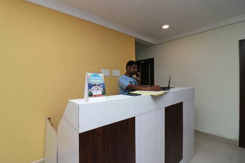 Oyo 27602 Hotel Green Space