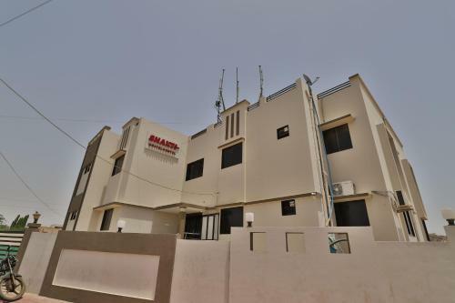 Spot On 38154 Shakti Hostel & Hotel