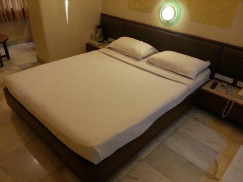 Hotel Ashray International, Sion