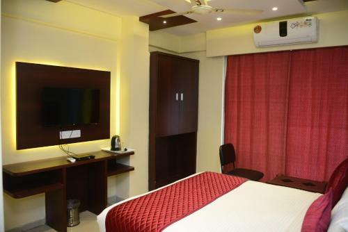 Hotel Malad Inn