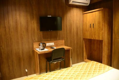Hotel Malad Inn