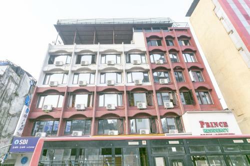 Hotel Oyo 15229 Radhe Residency