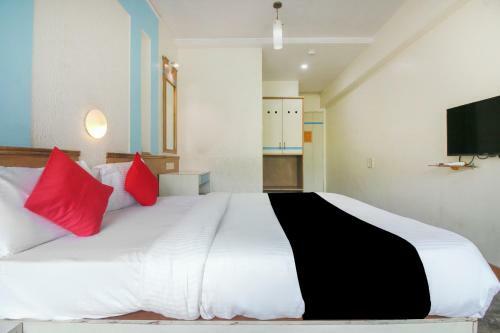 Capital O75414 Hotel Dream Residency