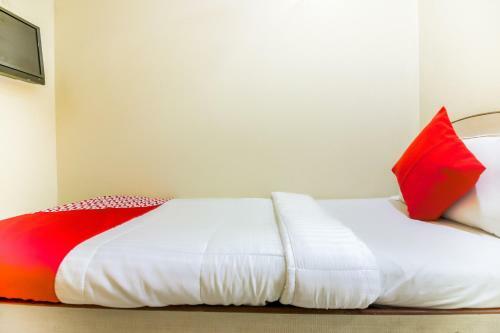 Oyo 74855 Hotel Nirmal Inn