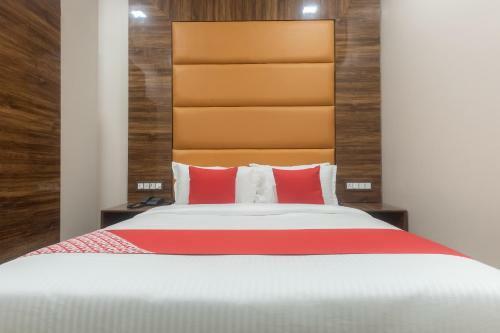 Oyo 30693 Hotel Blue Executive