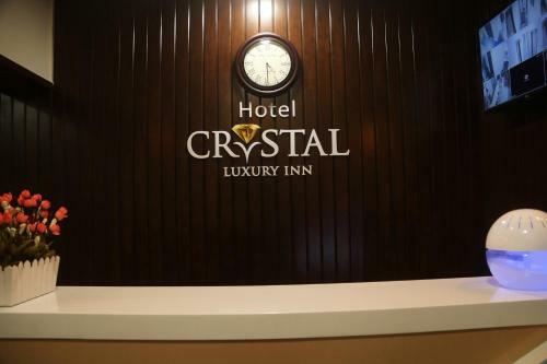 Hotel Crystal Luxury Inn- Bandra