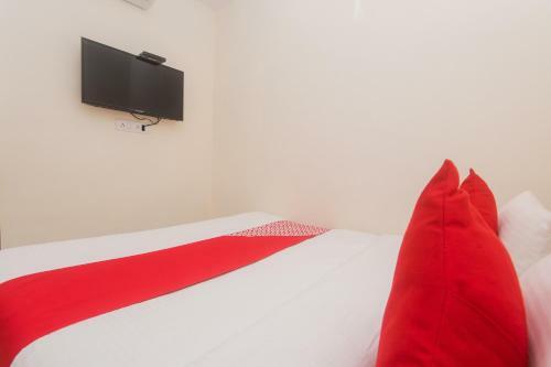Oyo 23259 Hotel Galaxy Inn