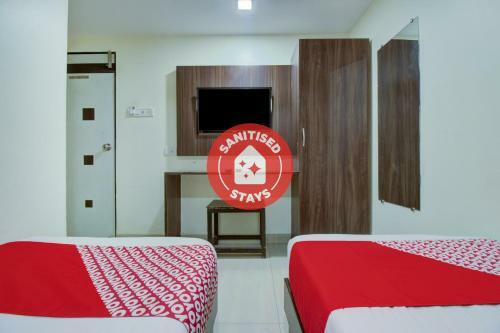 Oyo 77255 Hotel Royal Plaza