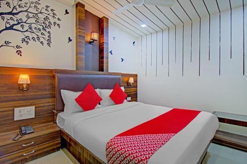 Oyo 77701 Hotel Aquarius