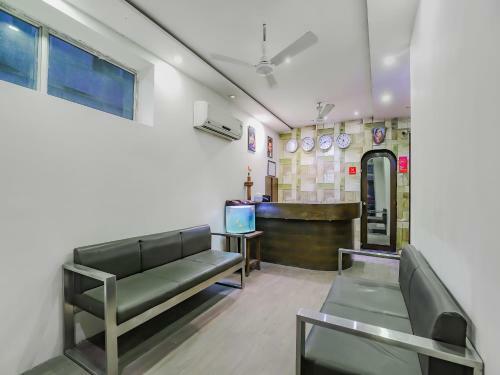 Oyo 77516 Hotel Swastik