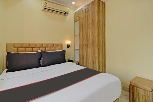 Oyo 78897 Collection O Keechan Hotels