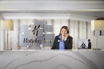 Holiday Inn Hotel & Suites