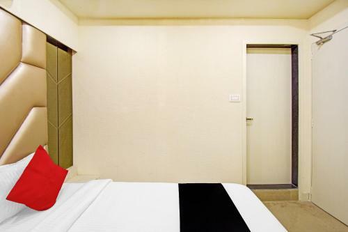 Capital O 77274 Hotel Snowfox