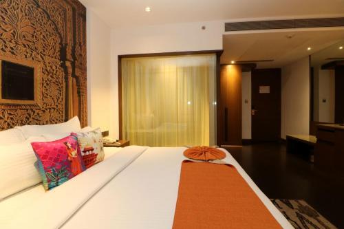 Hotel Gallery 67