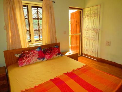 27) First Floor Silva Shell, Beach Facing Apartment