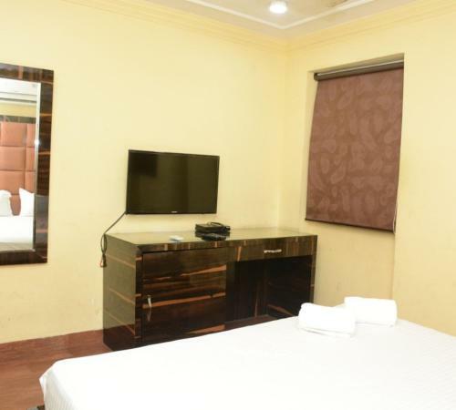 Plaza Kolkata By Wb Hotels