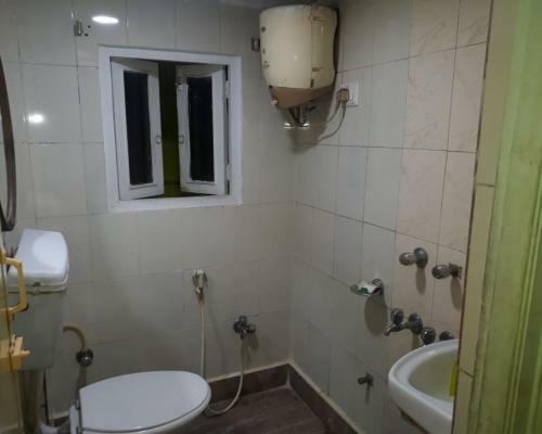 Plaza Kolkata By Wb Hotels