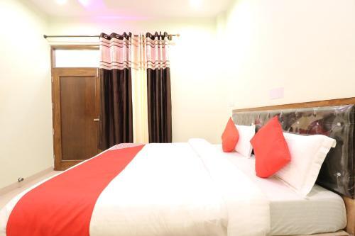 Oyo 48657 Hotel Pearl 42