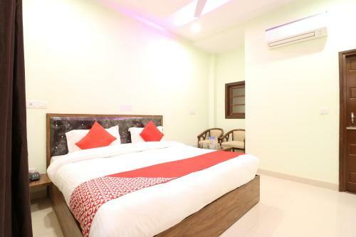 Oyo 48657 Hotel Pearl 42