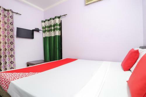 Oyo 69395 Hotel Crown Plaza
