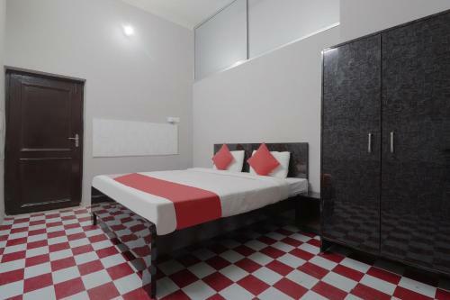 Hotel Oyo 49566 The Highway Inn