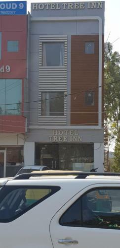 Hotel Tree Inn