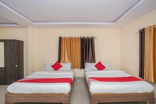 Hotel Oyo 15818 Om Sai Residency