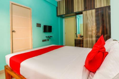 Hotel Oyo 67994 Om Sai Suites