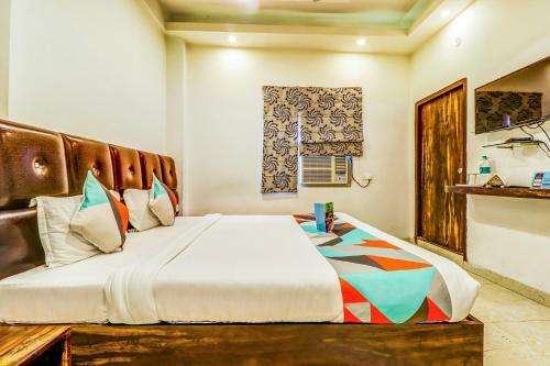 Hotel Fabexpress Travellers Inn