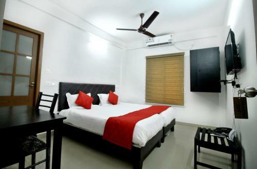 Hotel Thulasi Inn